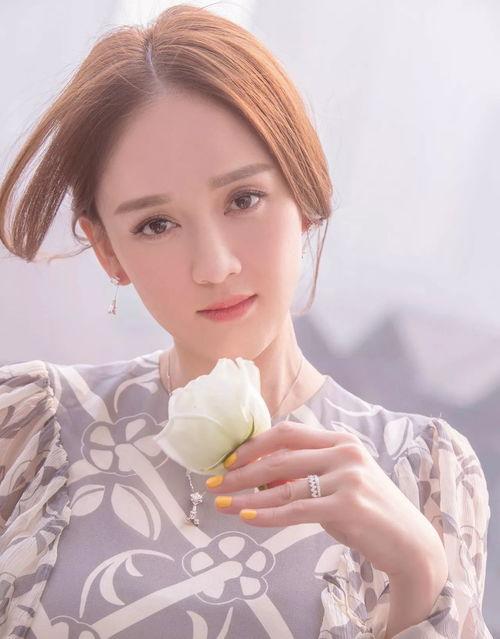 陈乔恩女王背景音乐,背景音乐演绎传奇魅力