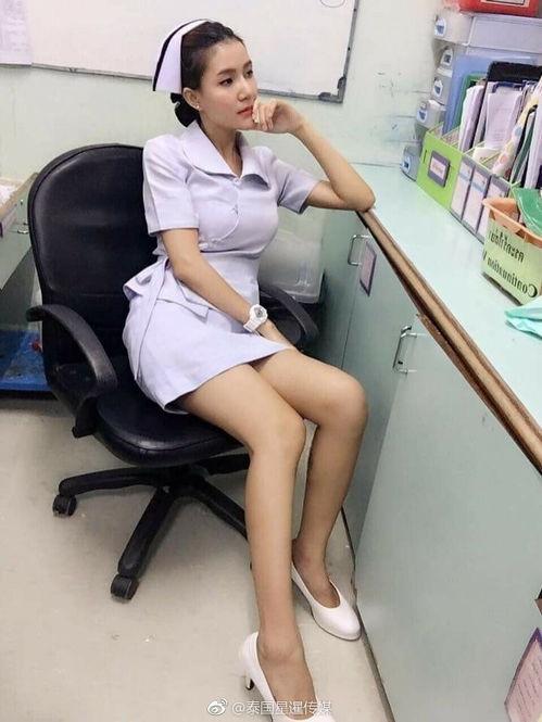 美女护士生活照冬装,美女护士的温馨生活瞬间